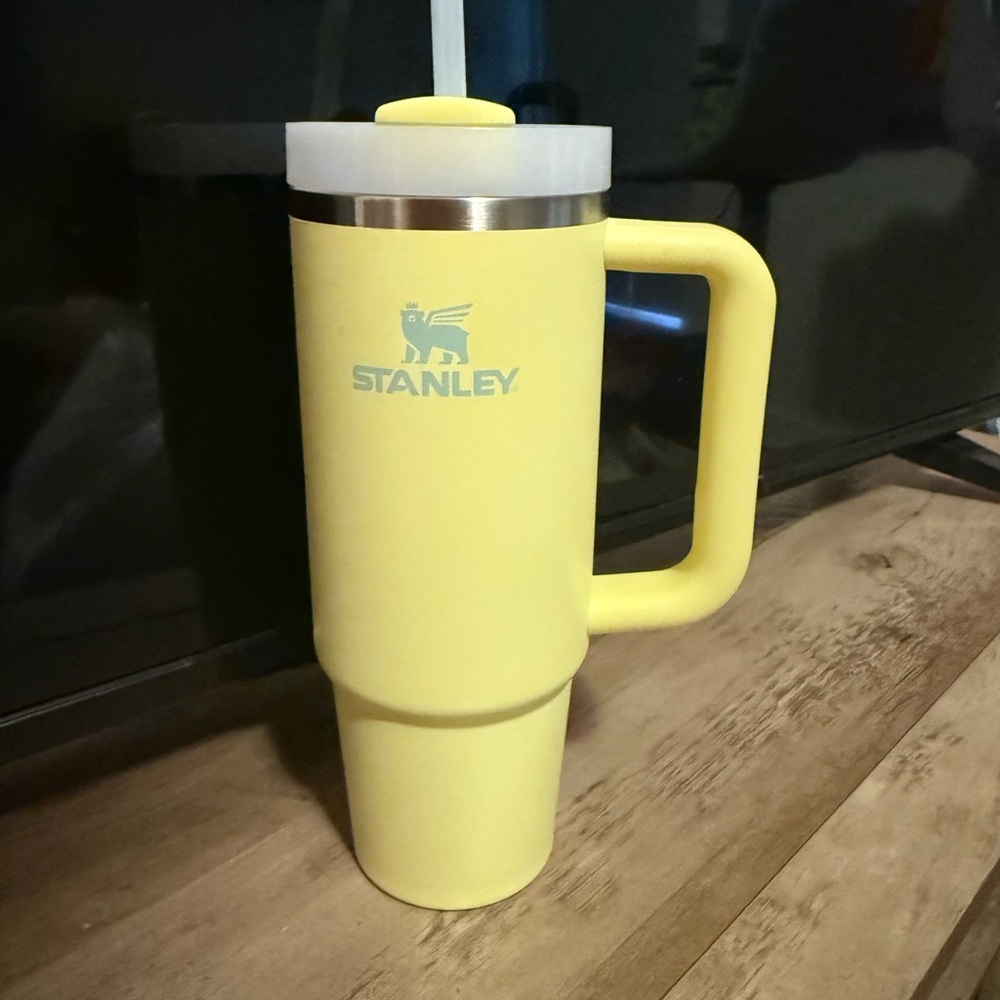 Stanley Bright Yellow Travel Mug 30 oz
